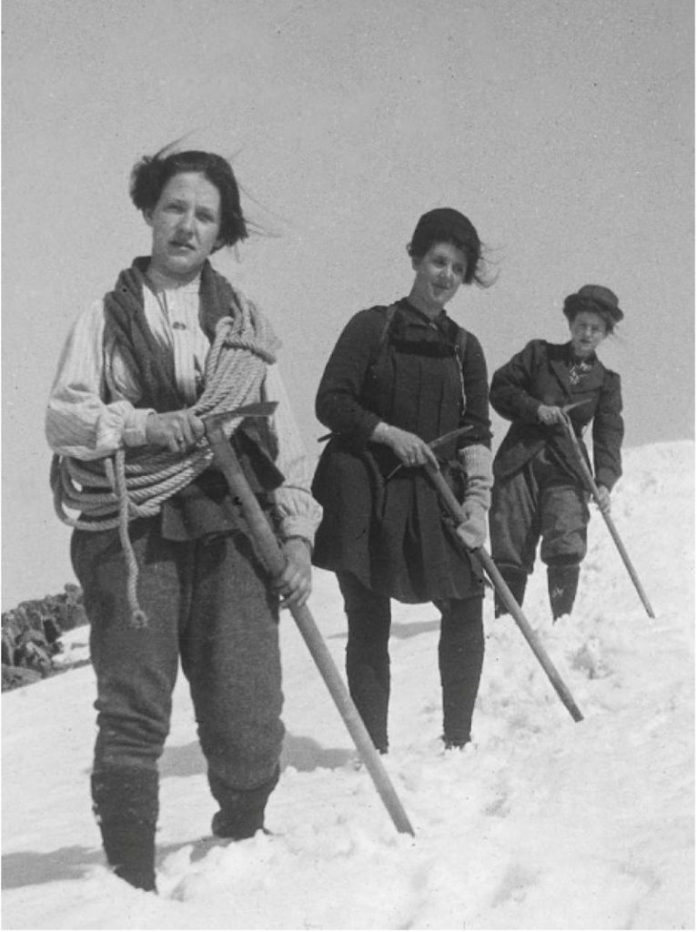 Pauline Ranken, Anne Ranken e Joan Smith, Black Mount, 1909 @ Ladies Scottish Climbing Club Archives