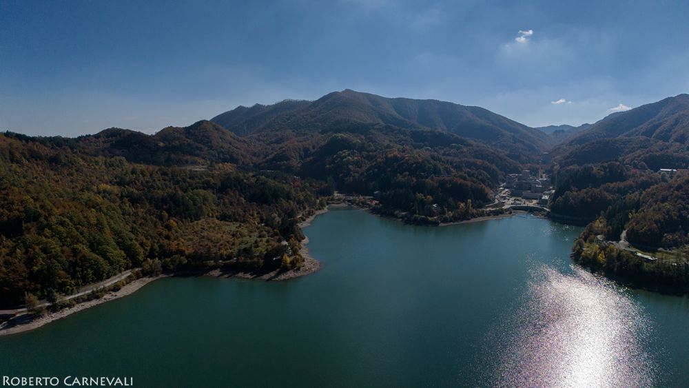 Il Lago Brasimone e il CEntro ricerche ENEA. Foto Roberto Carnevali