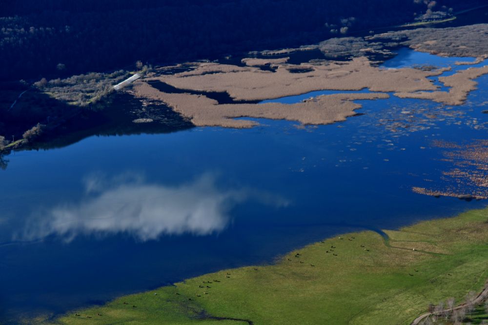Il lago del Matese dal Belvedere, foto Stefano Ardito
