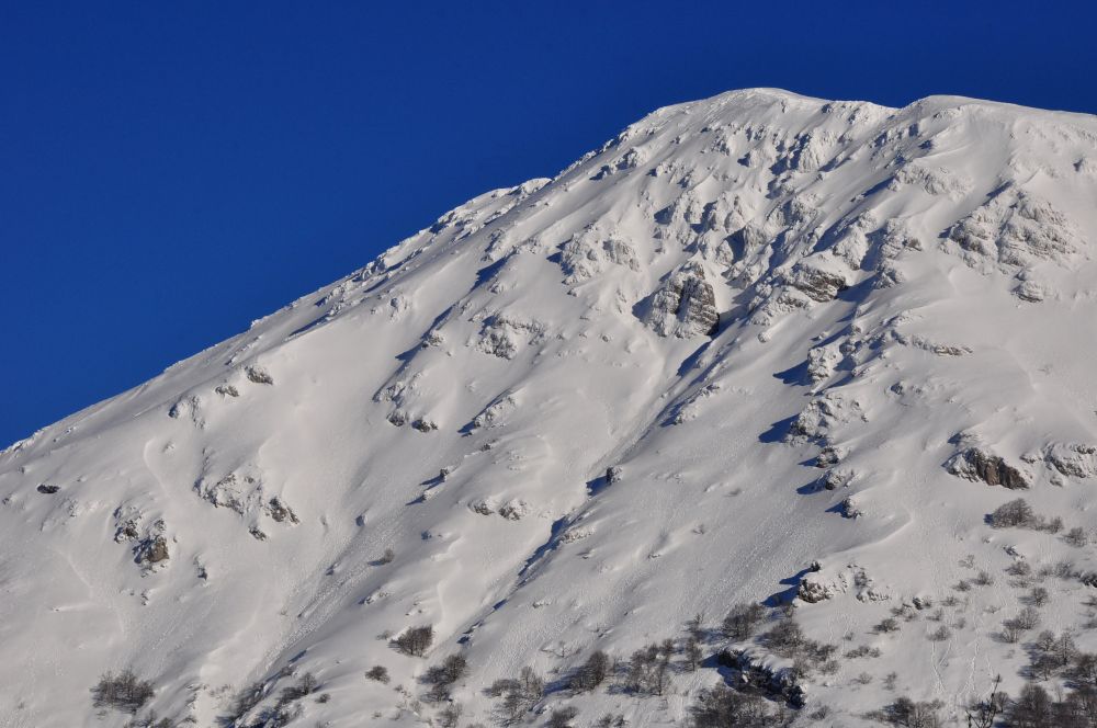 La Gallinola innevata, foto Stefano Ardito