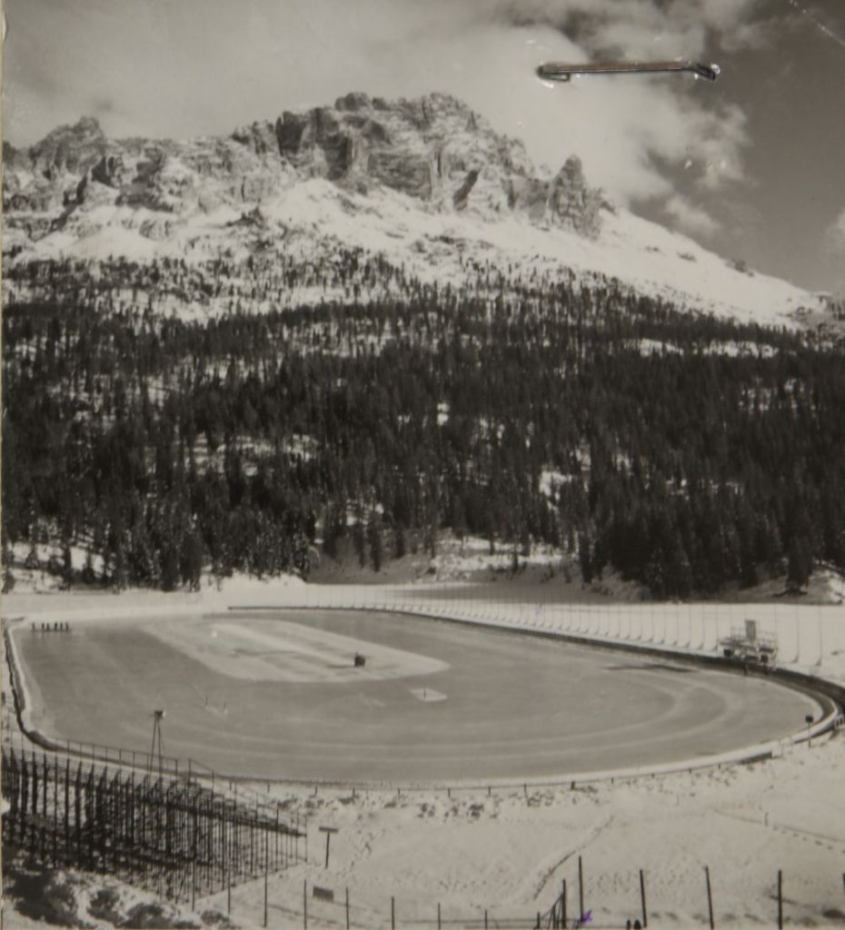 La pista olimpica sul Lago di Misurina nel 1956. Foto Zardini
