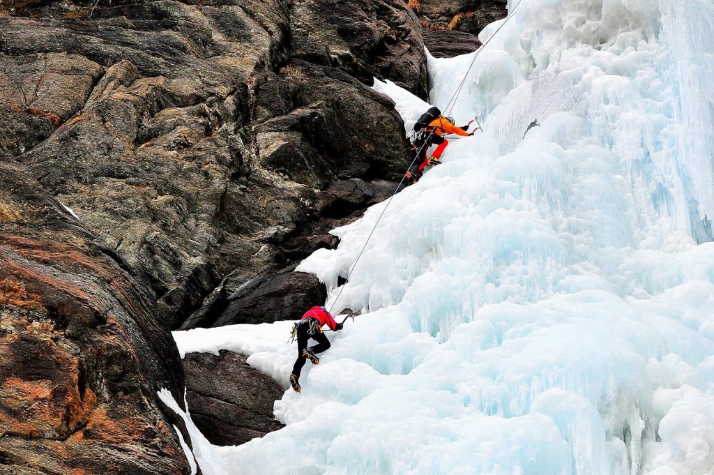 Ice climbing sulle cascate di Lillaz, a Cogne @ Wikipedia