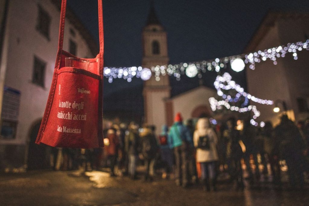 La notte degli alambicchi accesi. Foto Prugnola