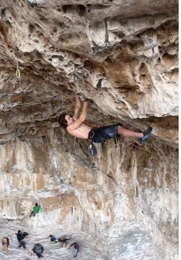 Tyler Thompson durante il tentativo vincente. Foto IG tyler.w.thompson