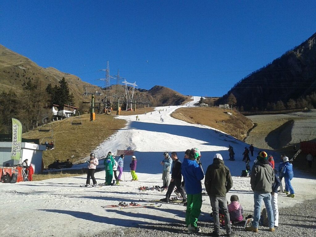 Foppolo, piste di neve artificiale @ Wikipedia