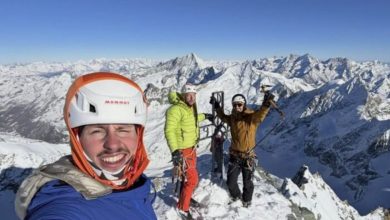 I tre alpinisti sulla vetta della Dent Blanche @ filippo_sala_