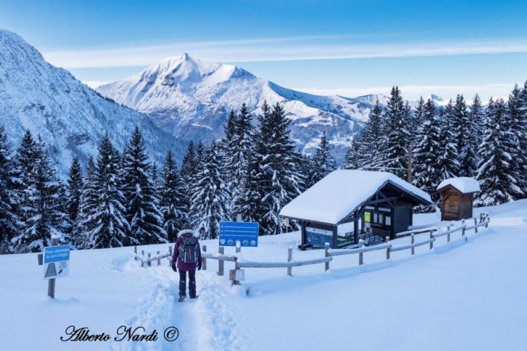 La stazione di Bellevue del Tramway Mont Blanc, sullo sfondo il Mont Joly. Foto Alberto Nardi