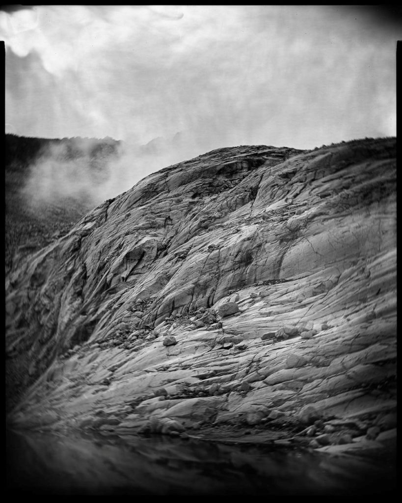 Rocce montonate ormai sgombre dai ghiacci, nei pressi del Lago Nuovissimo @ Michele Gusmeri