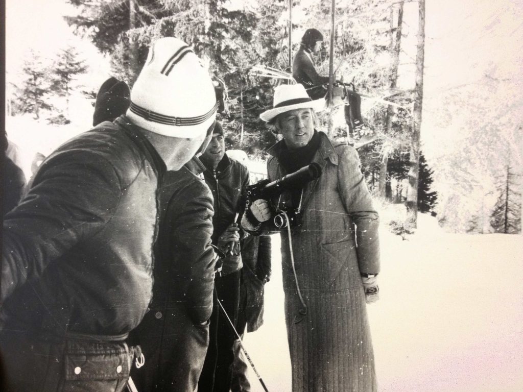 Rolly Marchi sulle nevi di Caspoggio, cuore dello Sci Club Topolino, una giornata d