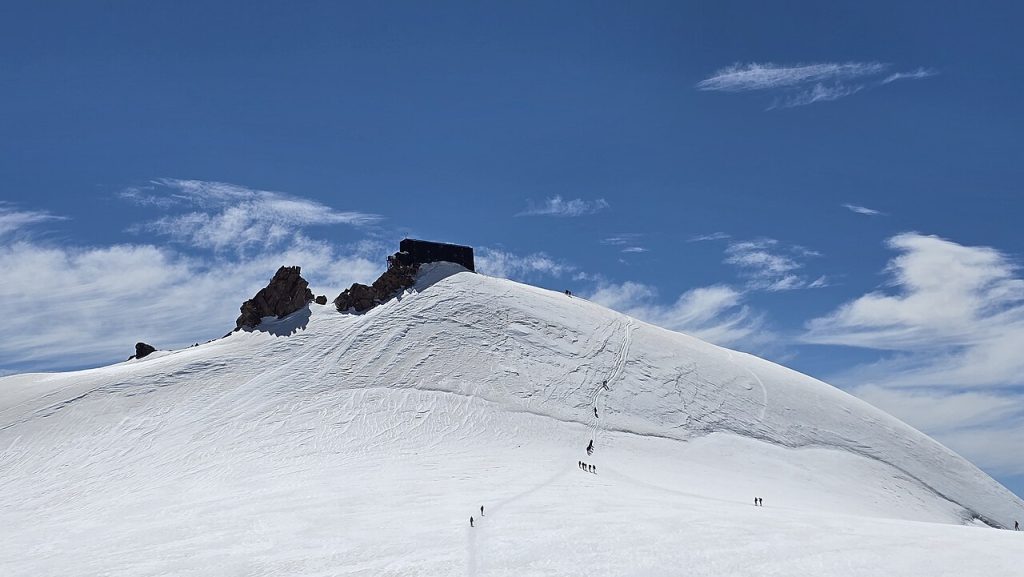 Capanna Margherita - Foto Capricorn4049 - Wikimedia Commons, CC BY-SA 4.0