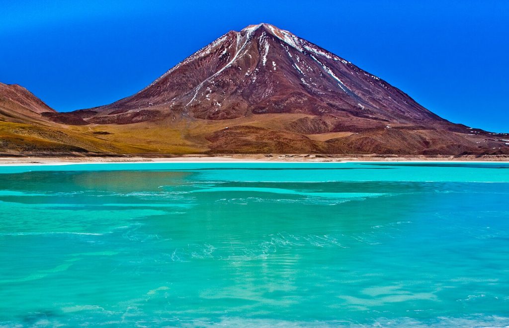 Laguna Verde - Foto  Pedro Szekely - Wikimedia Commons, CC BY 2.0