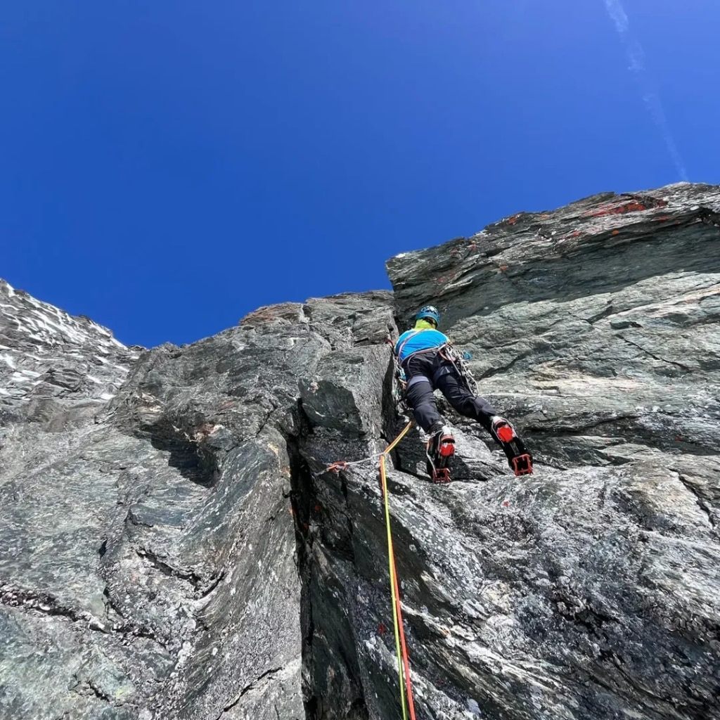 Un momento della salita. Foto Instagram Juraj Koreň