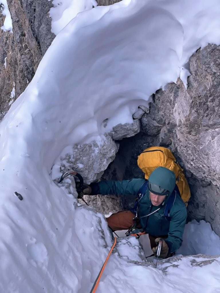 Durante la scalata. Foto Instagram Emanuele Andreozzi
