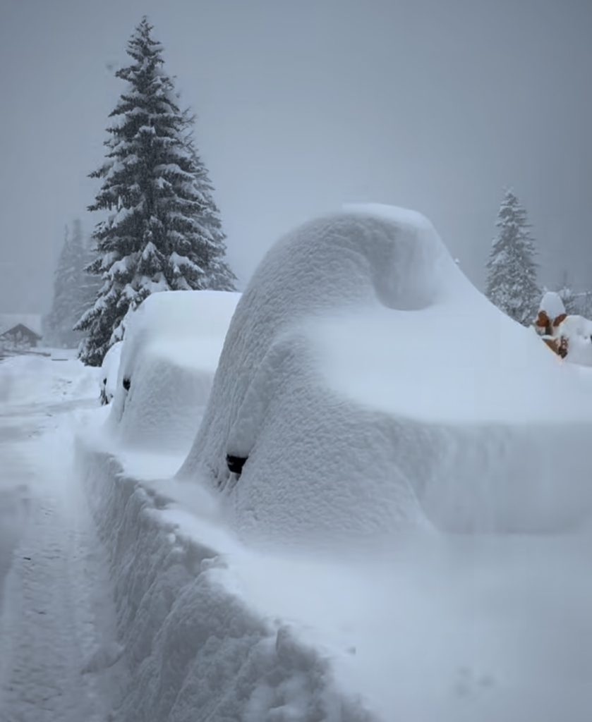 Nevicata a Champoluc. Foto Facebook Meteo in Valle d