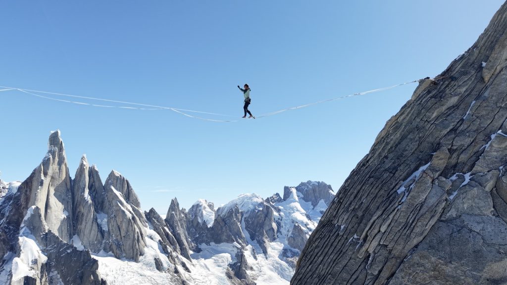 Highline vista Cerrto Torre. Foto Lukas Irmles