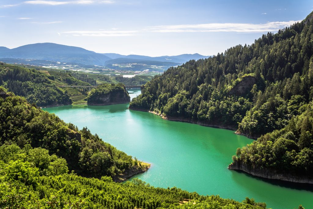 Il lago di Santa Giustina. Foto Wikimedia Commons