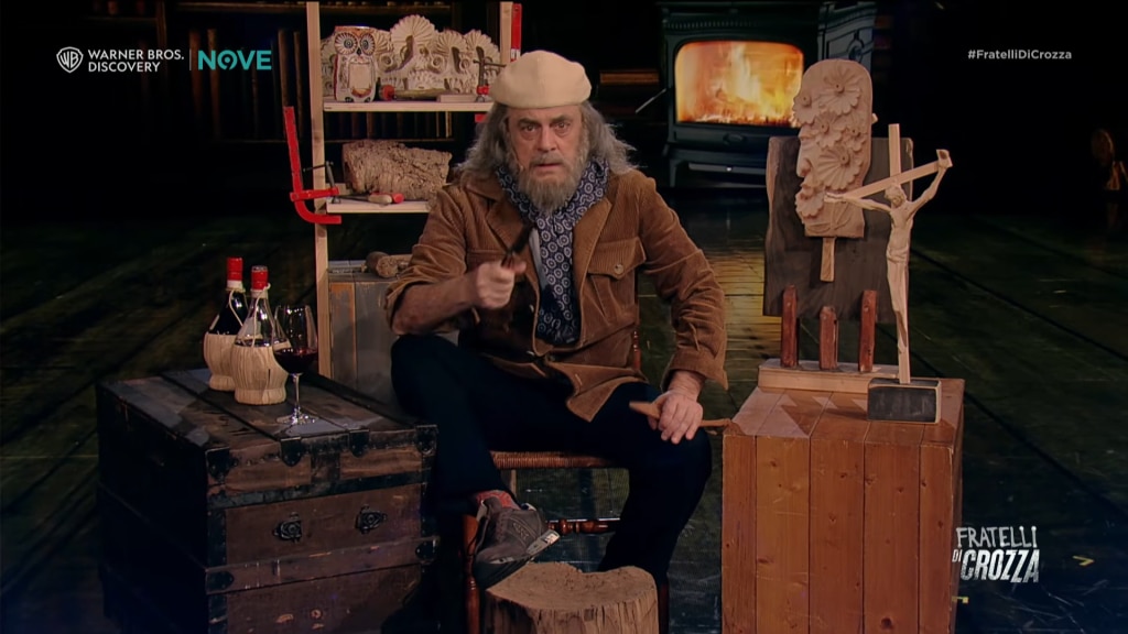 Maurizio Corona imita Mauro Corona