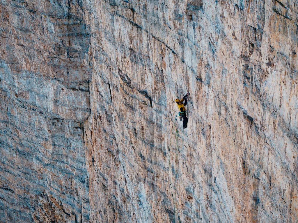 Durante la scalata. Foto Archivio Simon Gietl