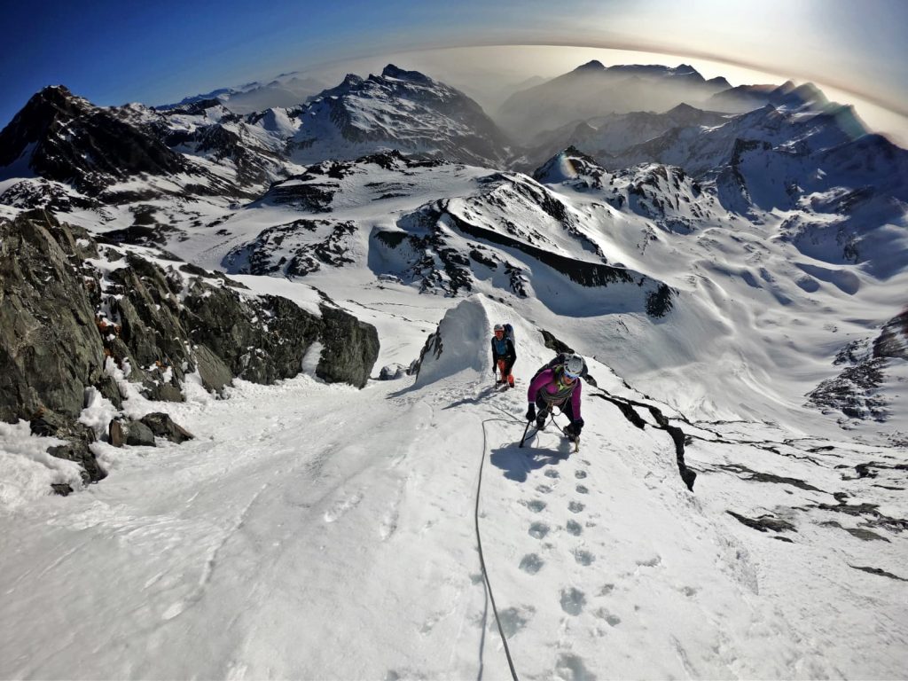 Un momento della salita. Foto Camilla Calosso