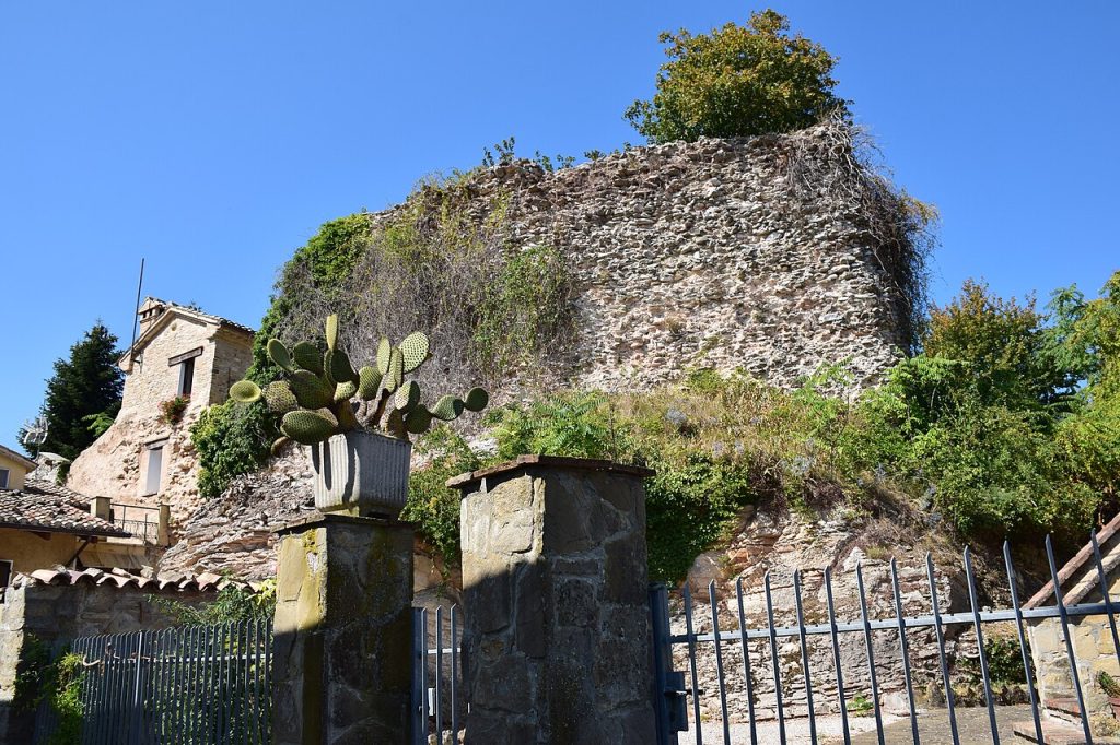 castello di Castreccioni - Foto Maddy16869 - Wikimedia Commons, CC BY-SA 4.0