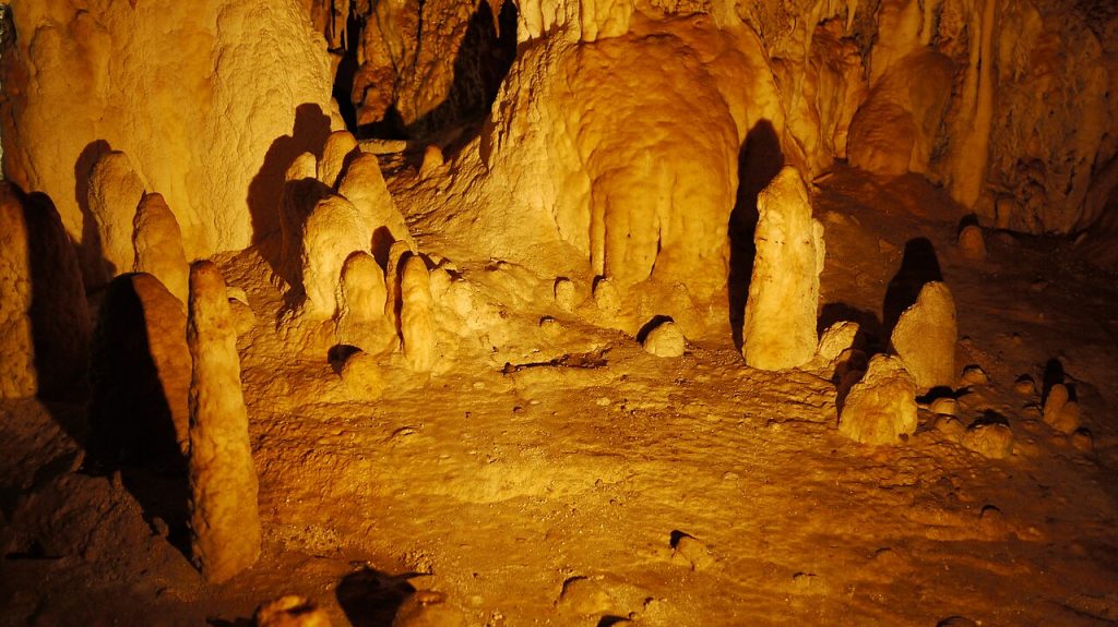 Grotte di Stiffe - Foto Andrea Pilotti - Wikimedia Commons, CC BY 2.0