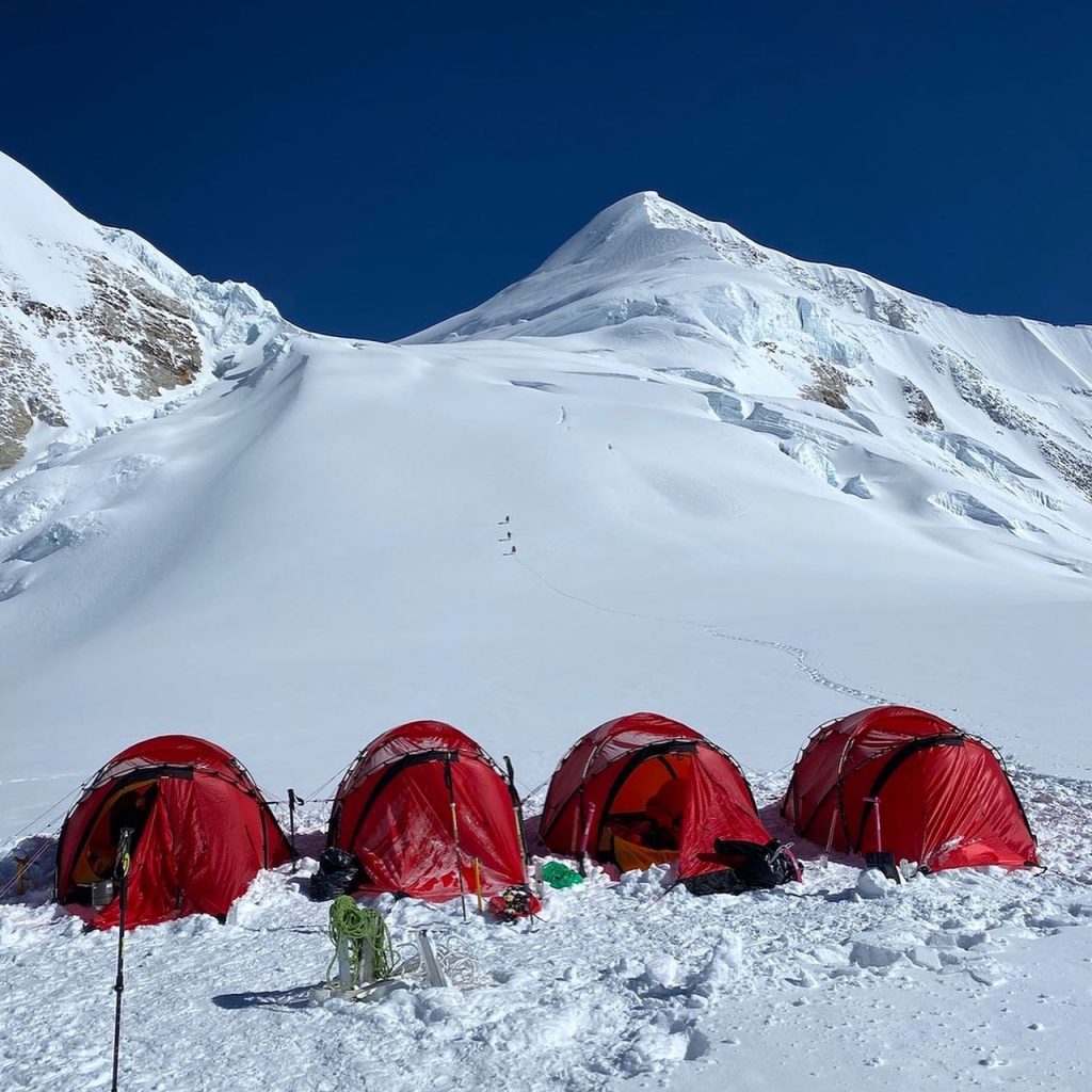 Spedizioni in Nepal - Foto FB Summit Travel