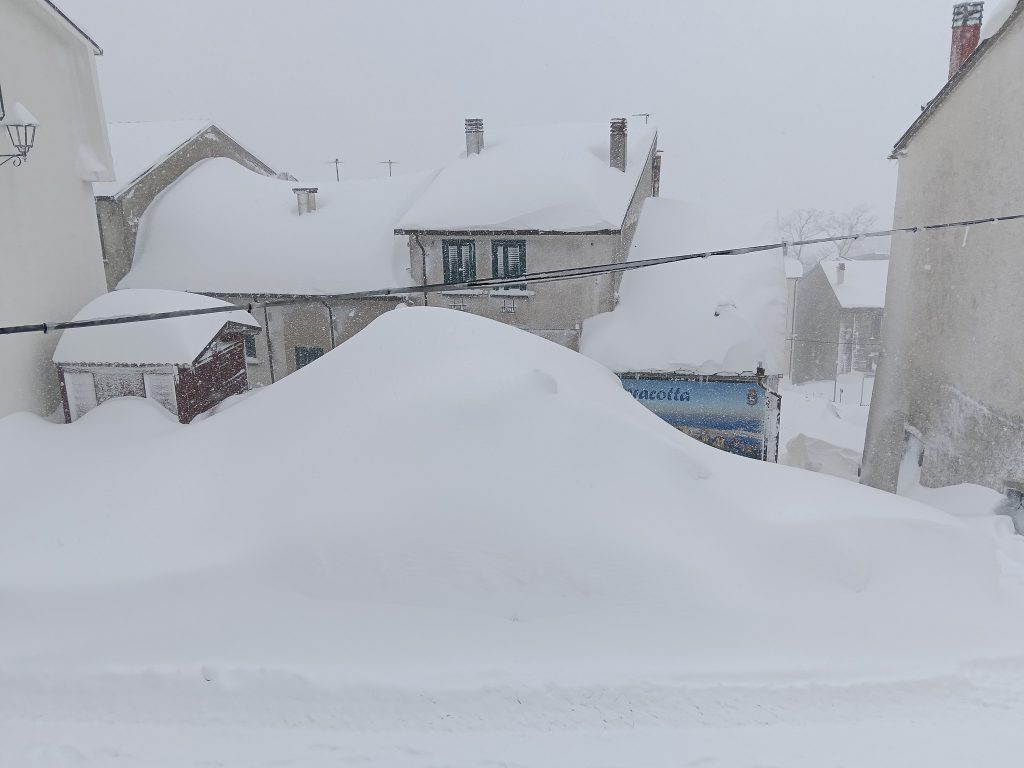 Capracotta durante la perturbazione di inizio aprile - Foto FB Candido Paglione