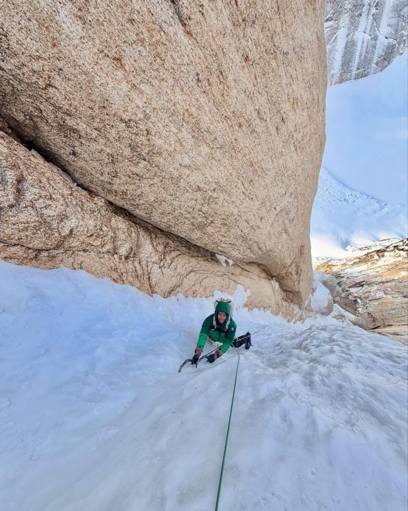 Durante la salita. Foto Instagram Alan Rousseau