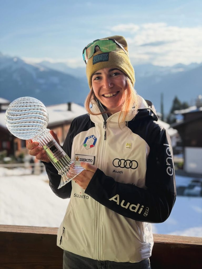 Alba De Silvestro con la Coppa del Mondo dell