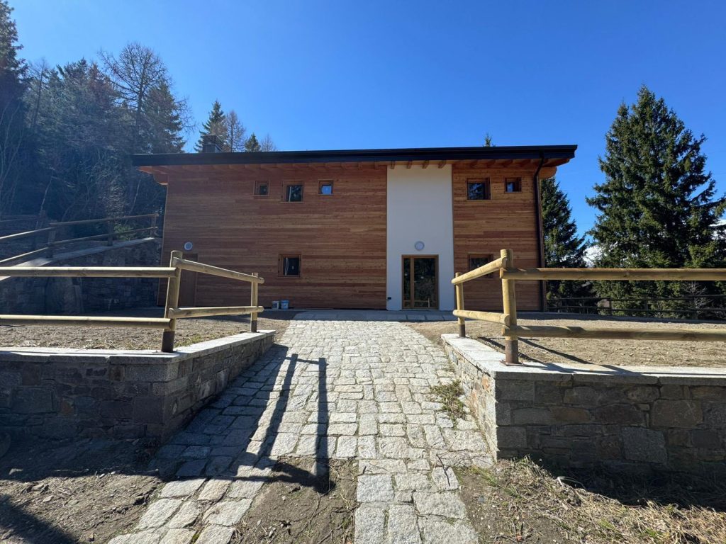 Rifugio Loa - Foto Giovan Battista Bernardi