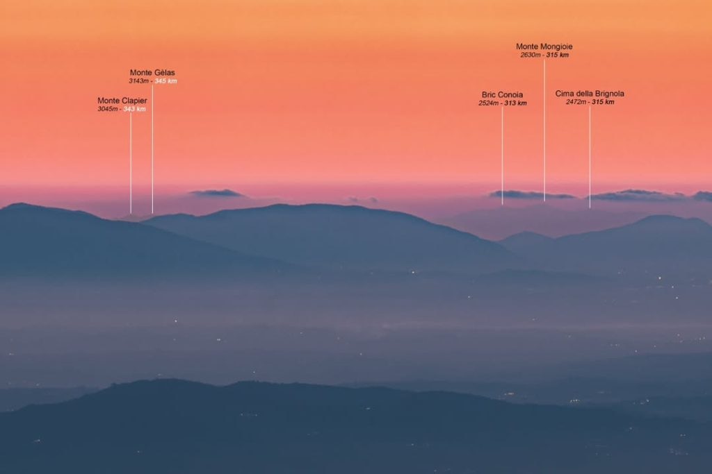 Qui, visibili, le cime alpine. Foto Instagram Daniele Celestini
