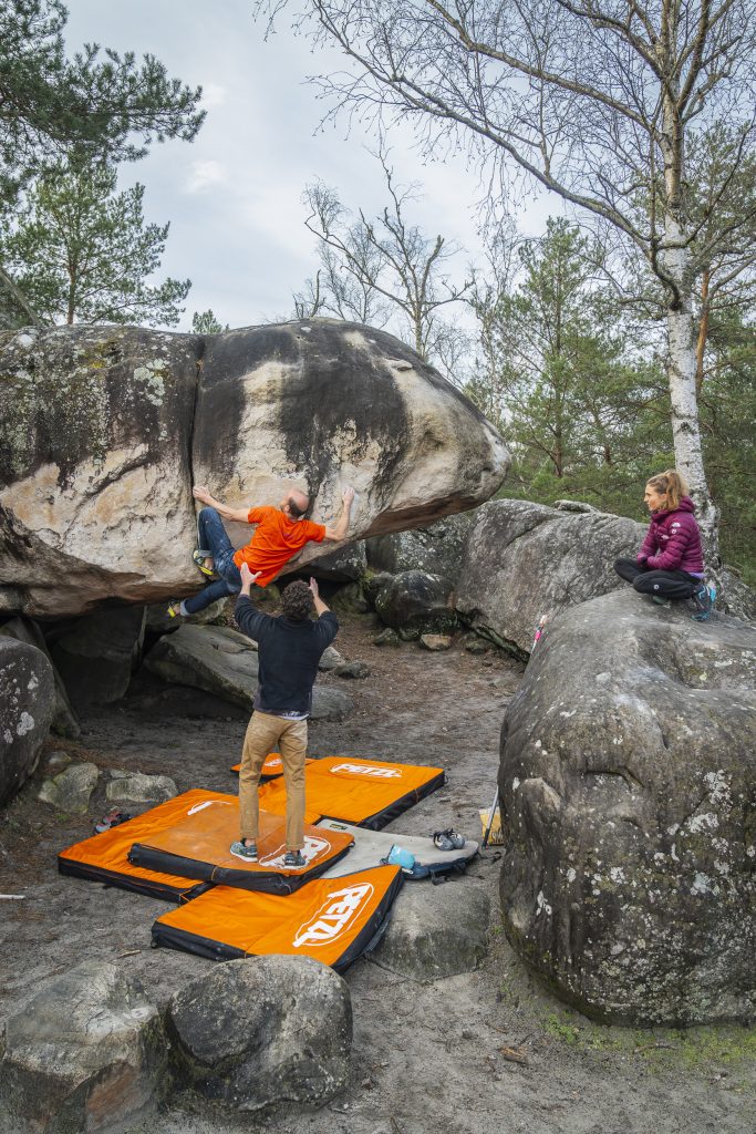 Scalata sui blocchi di  Fontainebleau. Foto G Broust