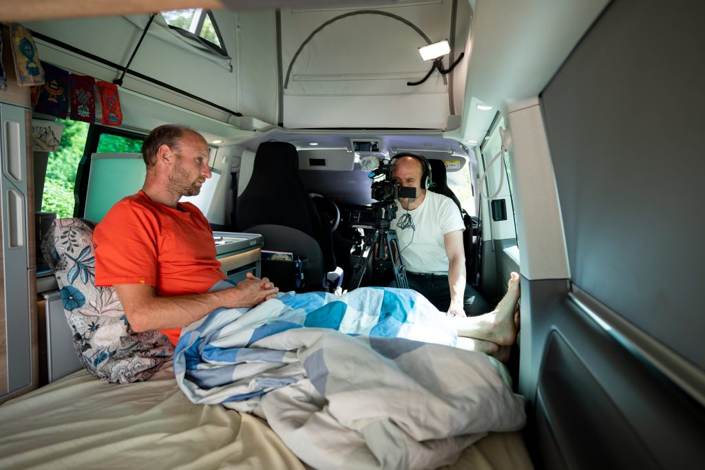 Cédric Lachat durante le riprese del documentario