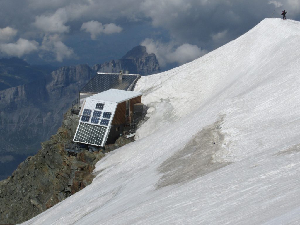 Il vecchio rifugio del Goûter. Foto Wikimedia Commons