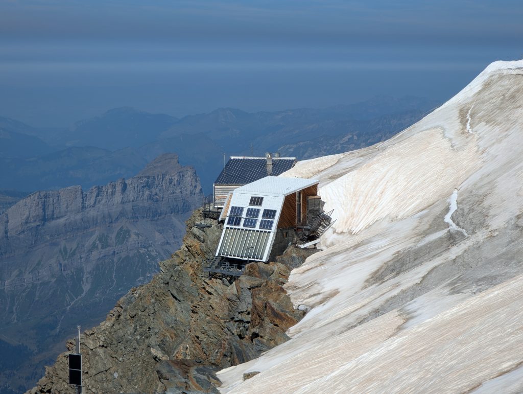 Il vecchio rifugio del Goûter. Foto Wikimedia Commons