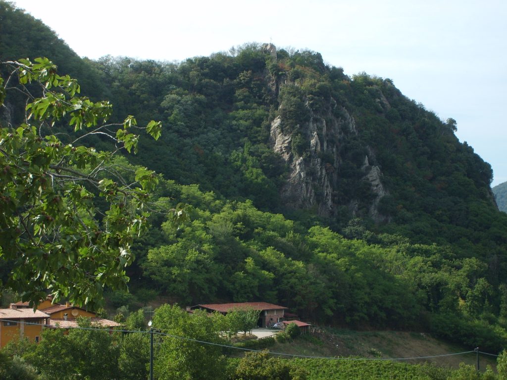 Rocca Pendice - Foto Rics1299 - Wikimedia Commons, CC BY-SA 3.0