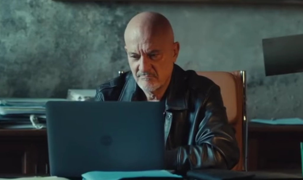 Frame dal trailer di "Uno sbirro in Appennino"