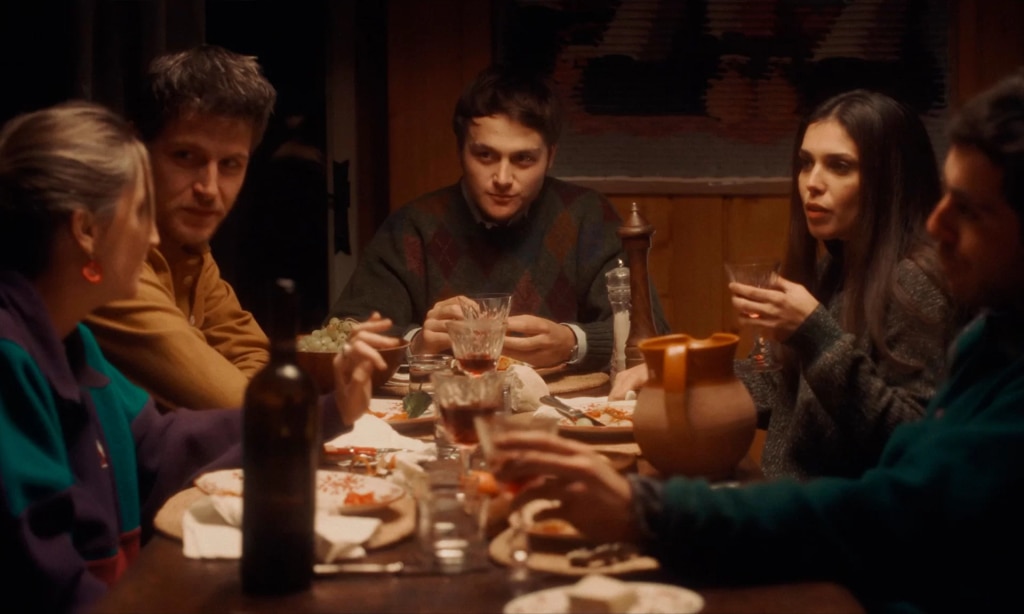 Frame da "Foto di gruppo"