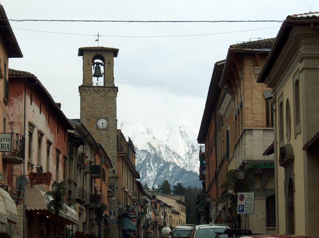 Amatrice prima del sisma - Foto Natsag - Wikimedia Commons, Public Domain