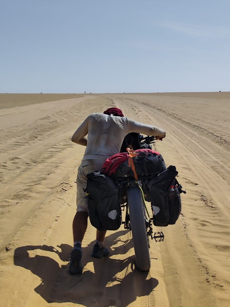 Nel deserto del Sahara. Foto Lorenzo Barone