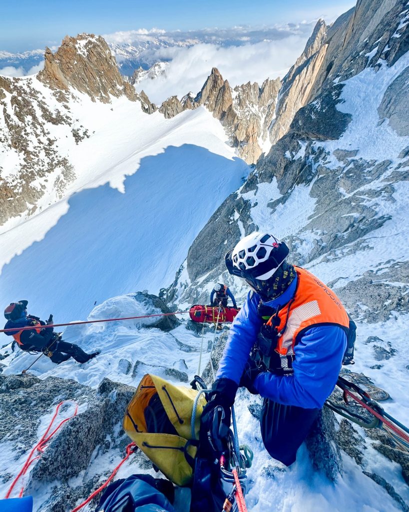 Durante un soccorso. Foto Facebook PGHM