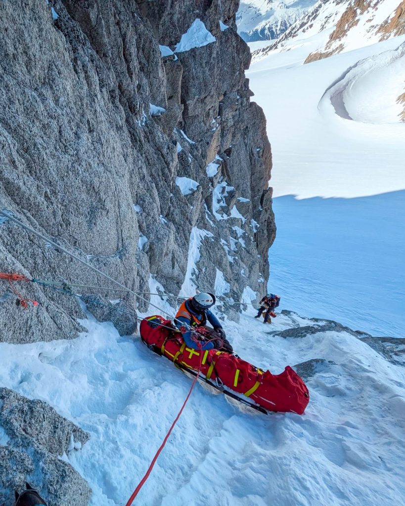 Durante un soccorso. Foto Facebook PGHM