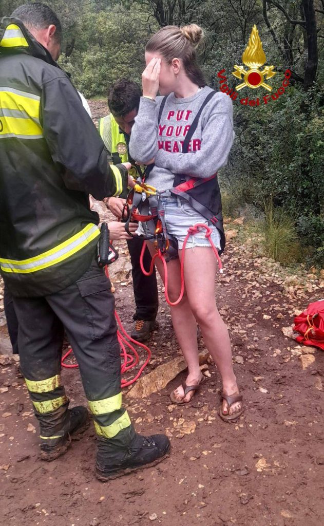 Durante l'intervento. Foto Vigili del Fuoco