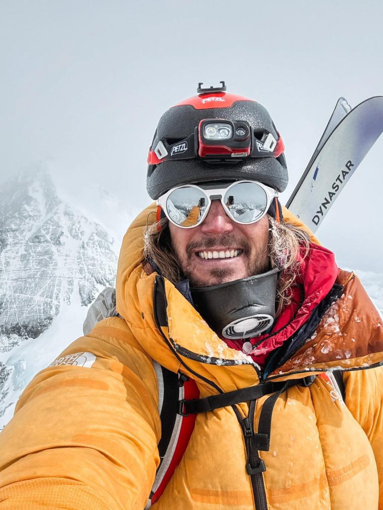 Bartek Ziemski in cima al Lhotse
