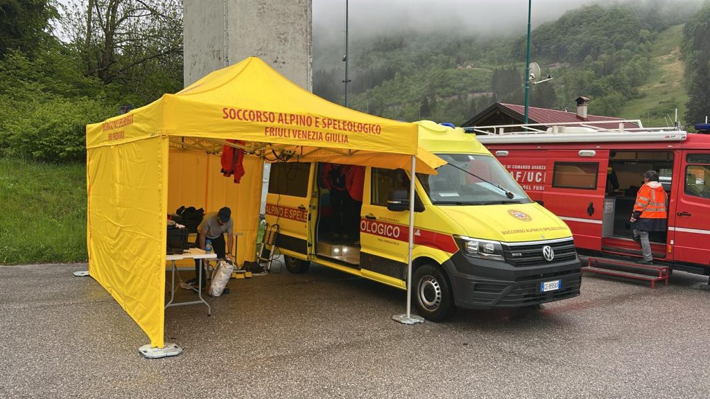 Il campo base allestito per i soccorsi. Foto CNSAS Friuli Venezia Giulia