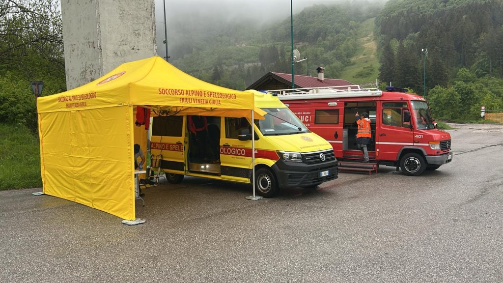 Il campo base allestito per i soccorsi. Foto CNSAS Friuli Venezia Giulia