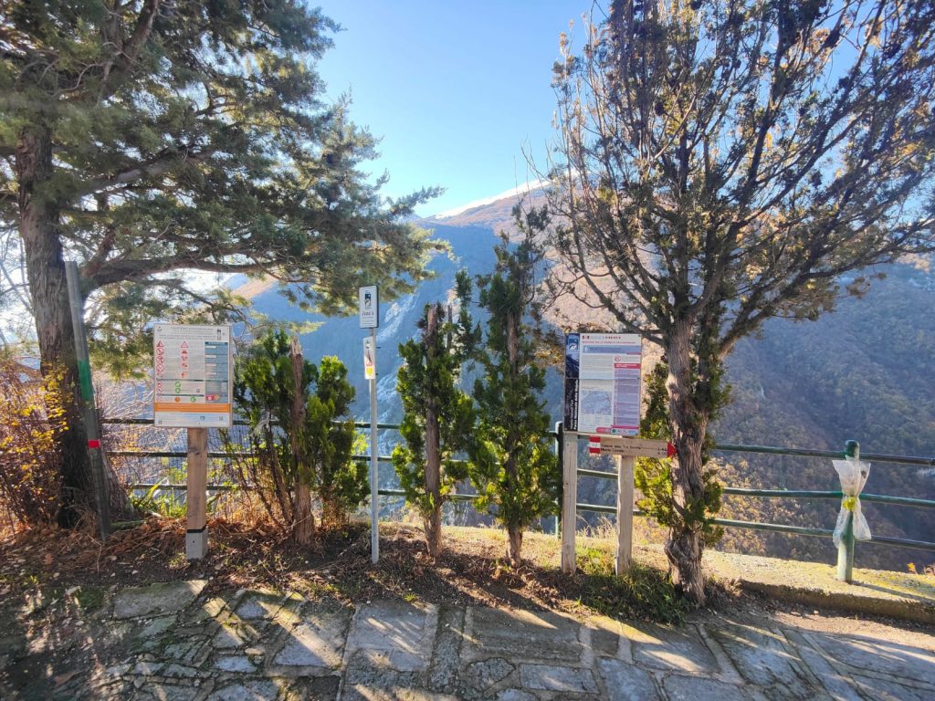 Segnaletica in loc. Balzolo di Pennapiedimonte (CH)