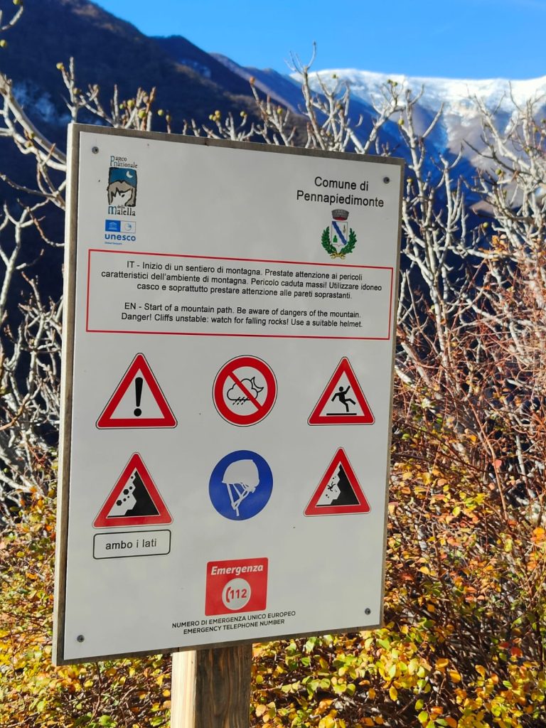 Segnaletica in loc. Balzolo di Pennapiedimonte (CH)