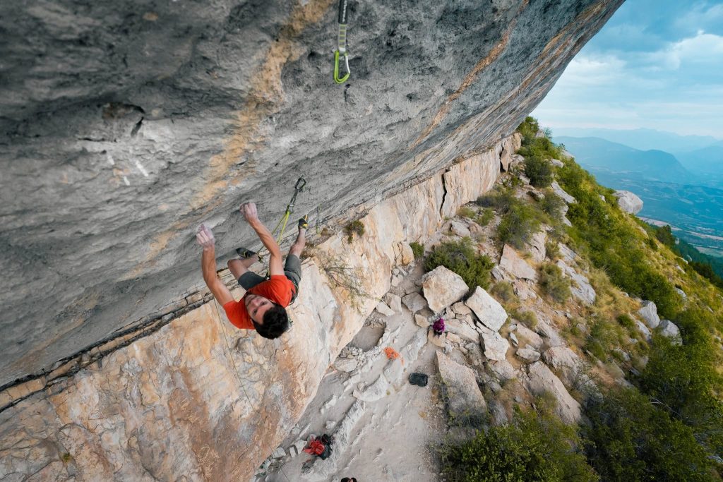 Stefano Ghisolfi su Ratstaman Vibrations. Foto Instagram CAMP