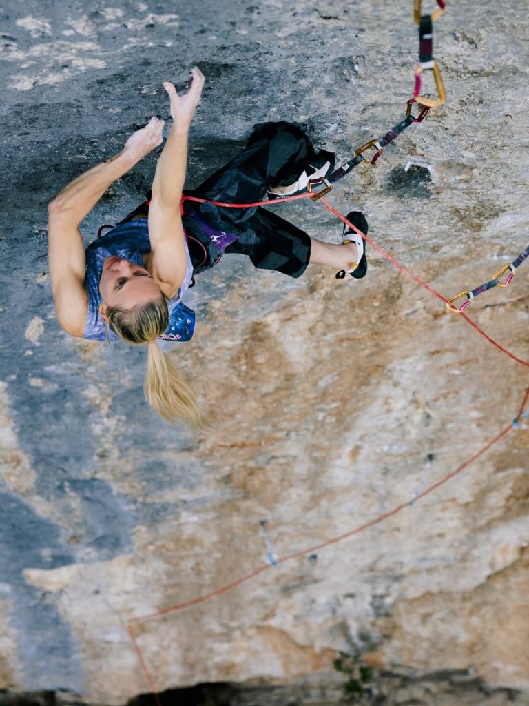 Janja Garnbret su Bibliographie. Foto Redbull.